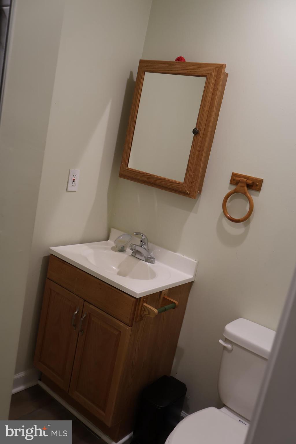 33 South 19th Street Philadelphia, PA 19103 - Photo 19 of 25 a bathroom with a sink toilet and mirror