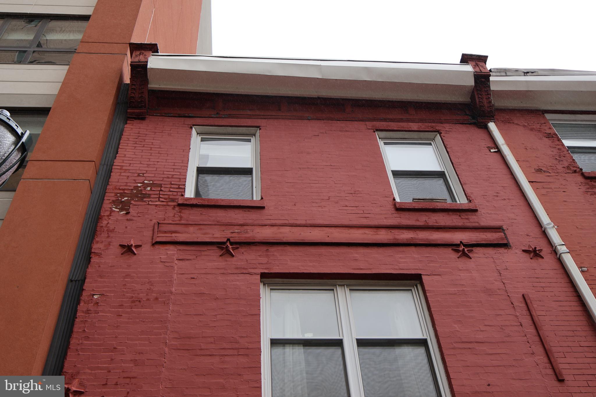 33 South 19th Street Philadelphia, PA 19103 - Photo 22 of 25 a front view of a building with a door