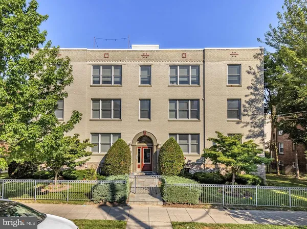 $389,000 | 5040 1st Street Northwest, Unit 401, Washington, DC 20011