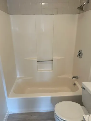 $2,600 | 62 East Central Street, Unit 302, Natick, MA 01760