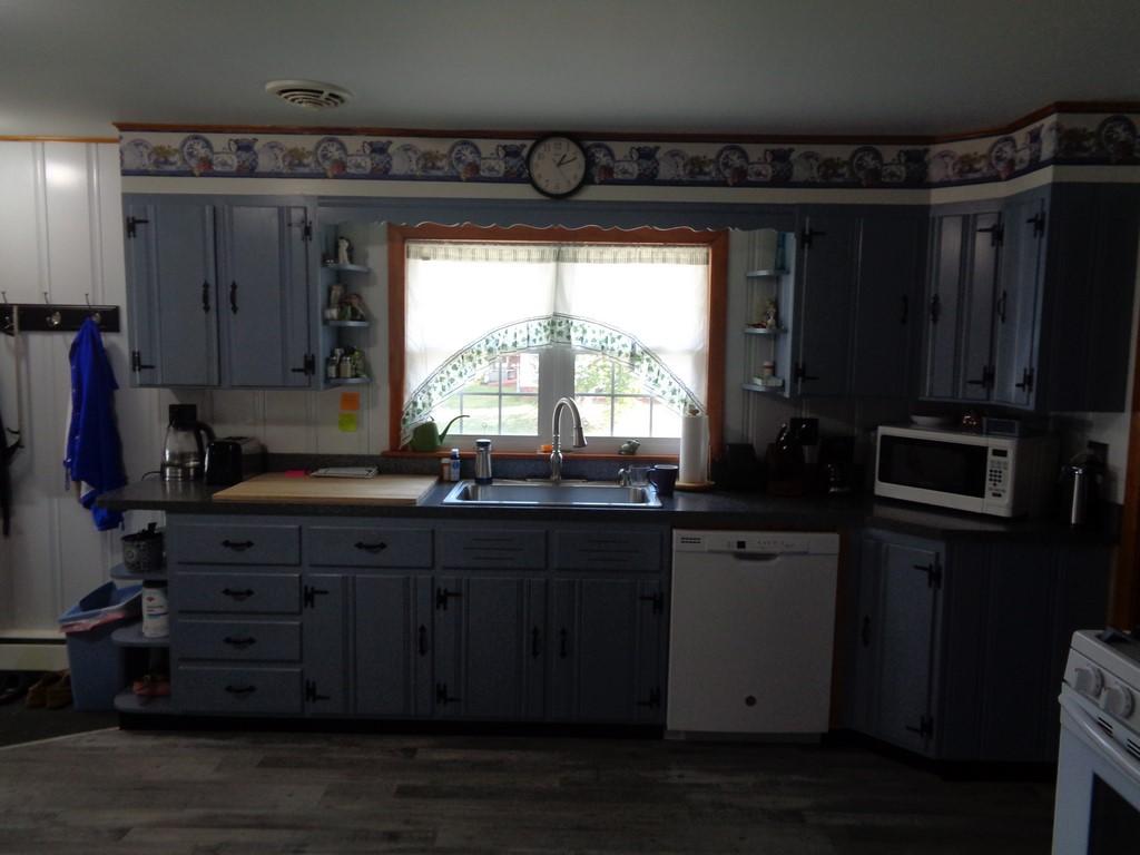 74 Michigan Street Millinocket, ME 04462 - Photo 7 of 35 DSC03821 (Copy)