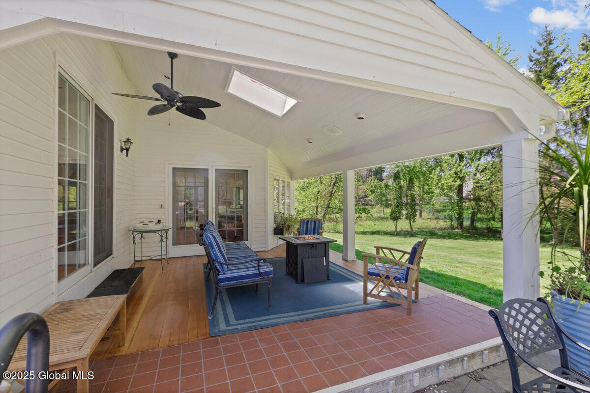98 Thorndale Road Bethlehem, NY 12159 - Photo 47 of 51 49) 51011-674bb9843f404