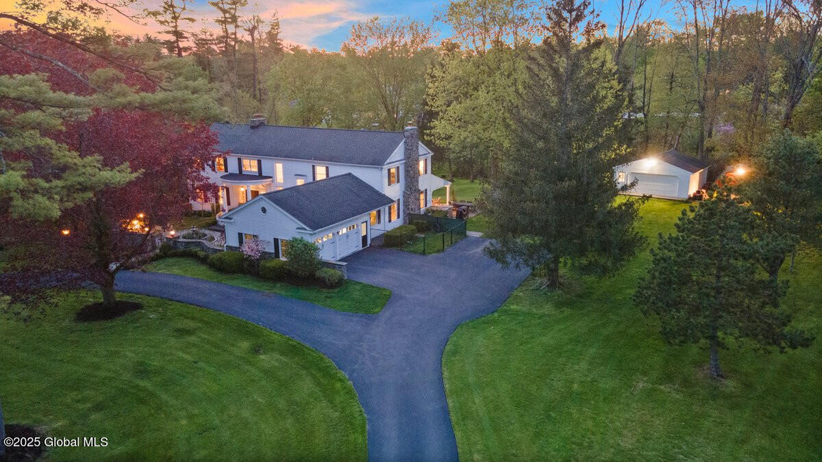 98 Thorndale Road Bethlehem, NY 12159 - Photo 6 of 51 7) 51011-674bb4e41b28d