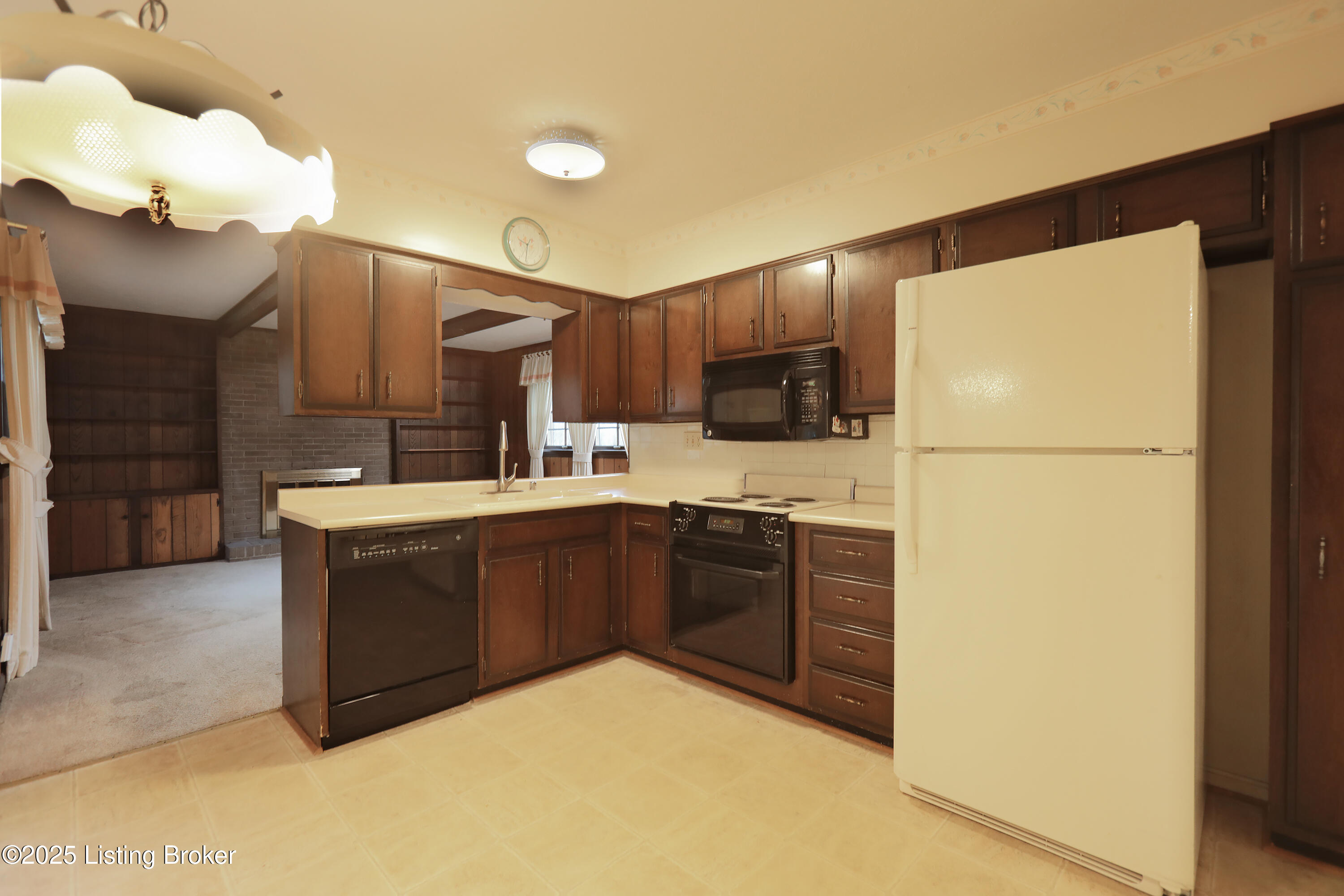 1905 Hollen Road Louisville, KY 40222 - Photo 11 of 47 1905_Hollen_12