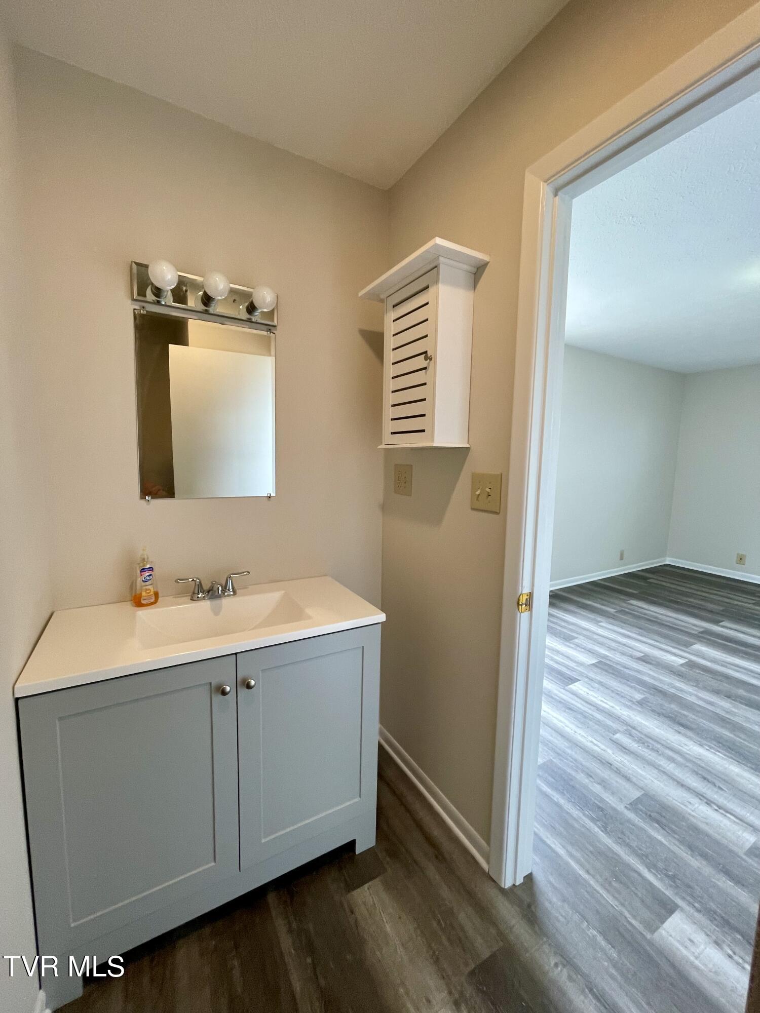 574 Marie Street Talbott, TN 37877 - Photo 15 of 18 Bath 2 again