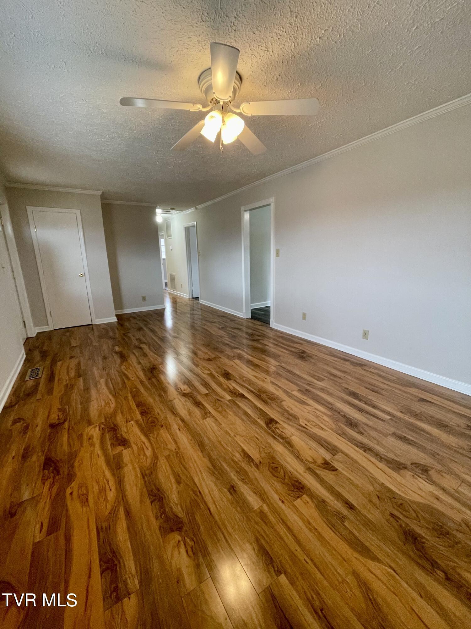 574 Marie Street Talbott, TN 37877 - Photo 4 of 18 Living Room 3