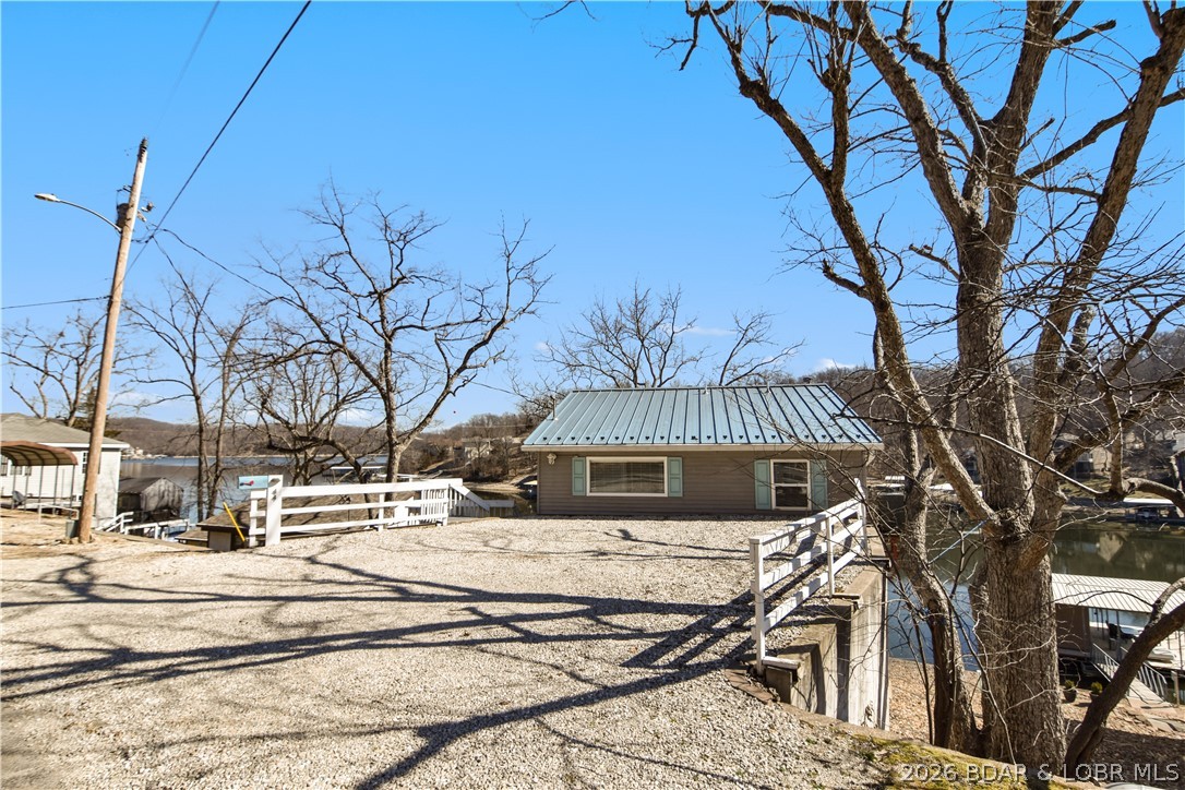 44 Oasis Point Camdenton, MO 65020 - Photo 19 of 55