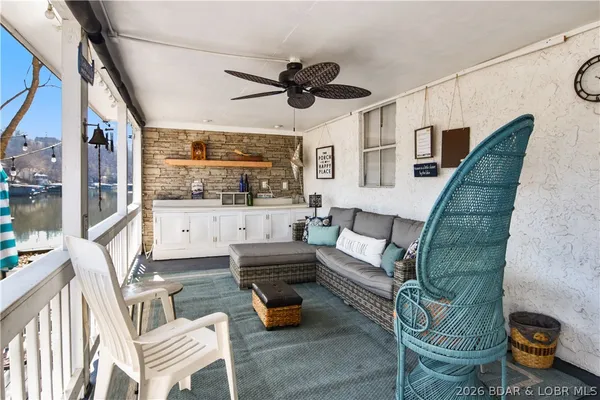 $610,000 | 44 Oasis Point, Camdenton, MO 65020