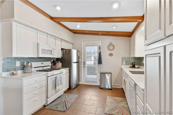 $610,000 | 44 Oasis Point, Camdenton, MO 65020