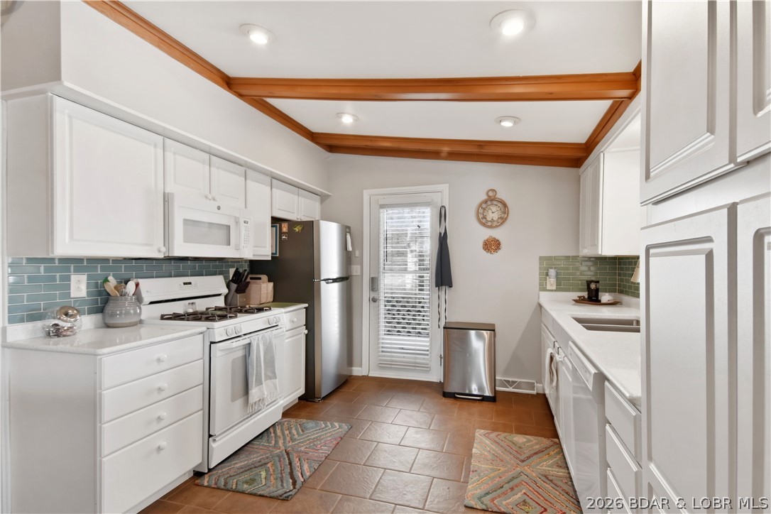 44 Oasis Point Camdenton, MO 65020 - Photo 42 of 55