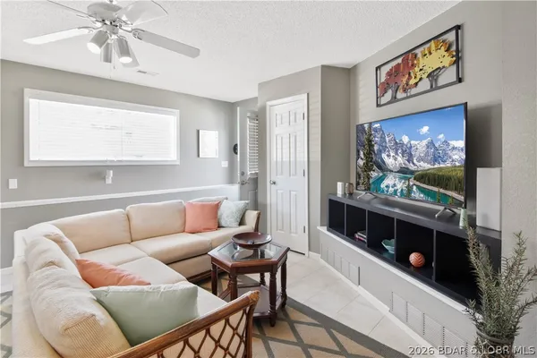 $610,000 | 44 Oasis Point, Camdenton, MO 65020