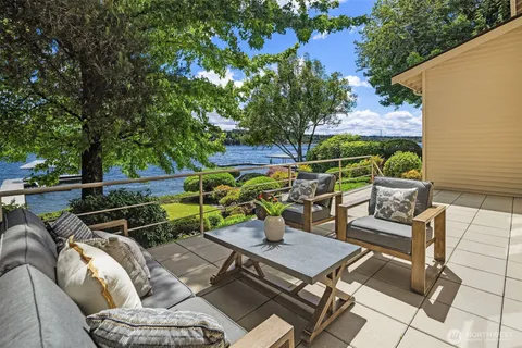 $5,895,000 | 5412 96th Avenue Southeast, Mercer Island, WA 98040