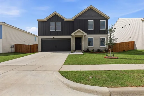 $2,695 | 853 Eagles Nest Drive, Cleburne, TX 76031