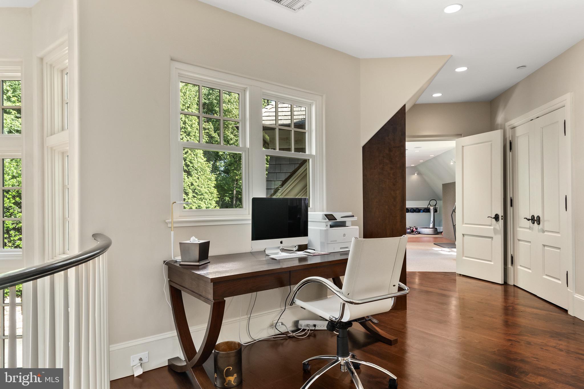6909 Armat Drive Bethesda, MD 20817 - Photo 47 of 73 Office Nook