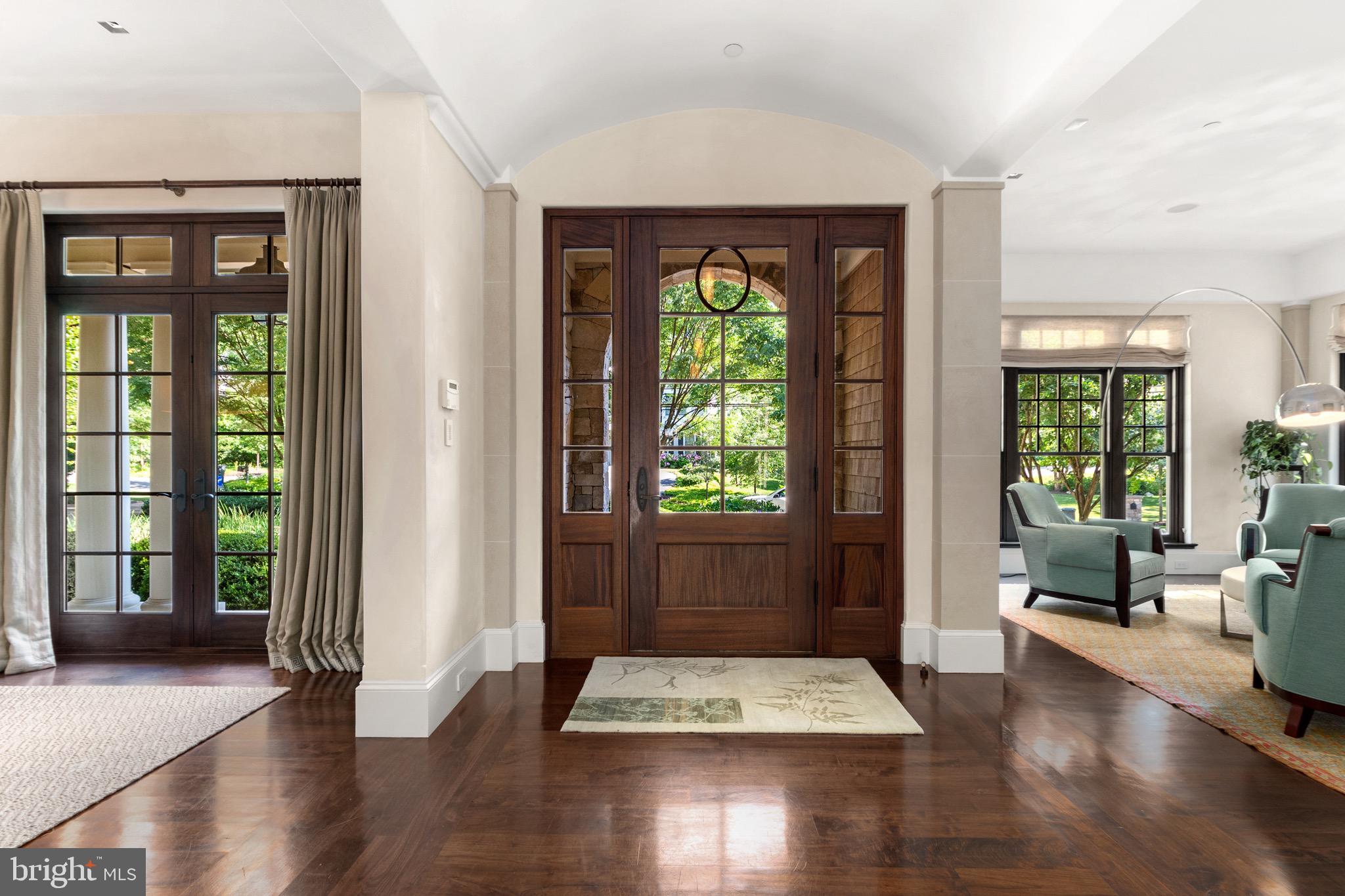 6909 Armat Drive Bethesda, MD 20817 - Photo 6 of 73 Foyer