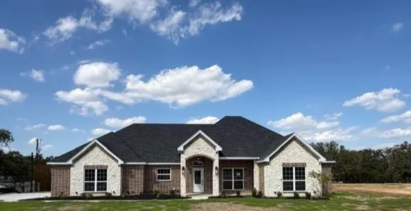 $524,900 | 200 Lynch Bend Road, Springtown, TX 76082