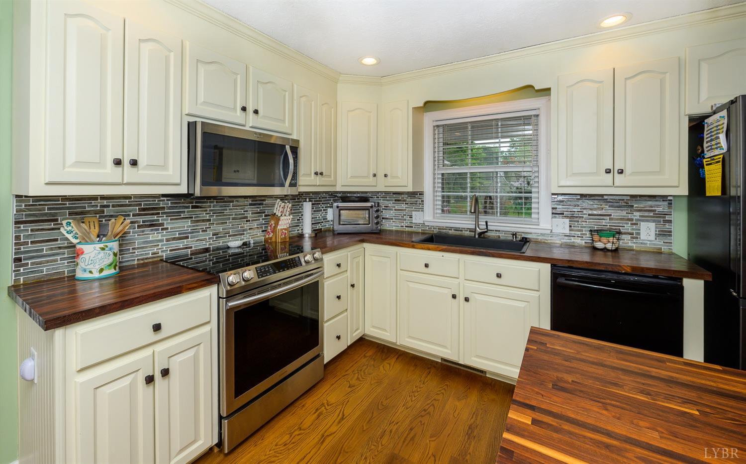 149 Locust Street Amherst, VA 24521 - Photo 20 of 86