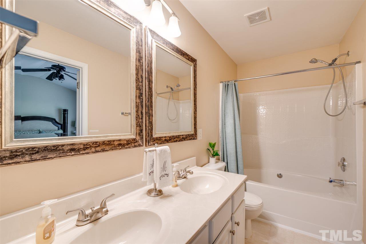 7220 Galon Glen Road Raleigh, NC 27613 - Photo 12 of 22