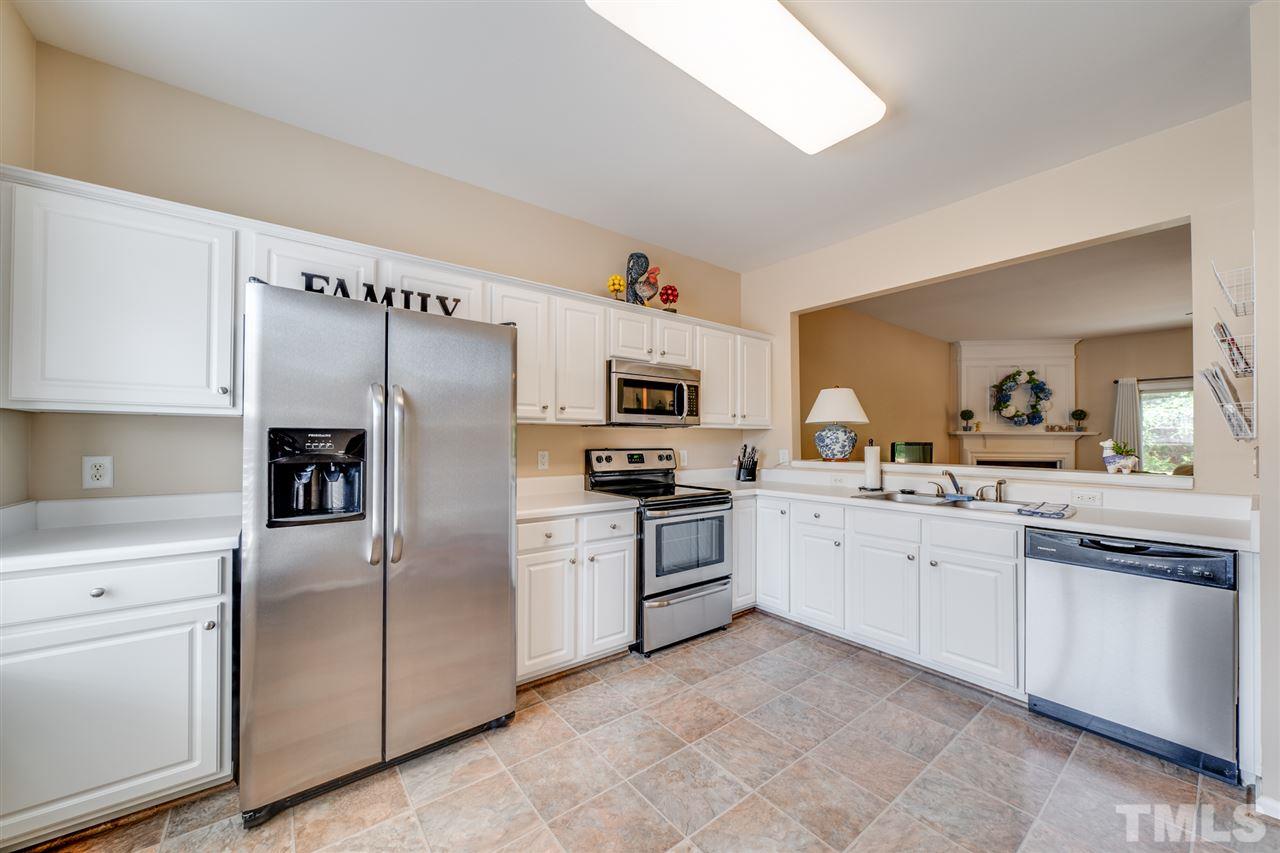 7220 Galon Glen Road Raleigh, NC 27613 - Photo 4 of 22