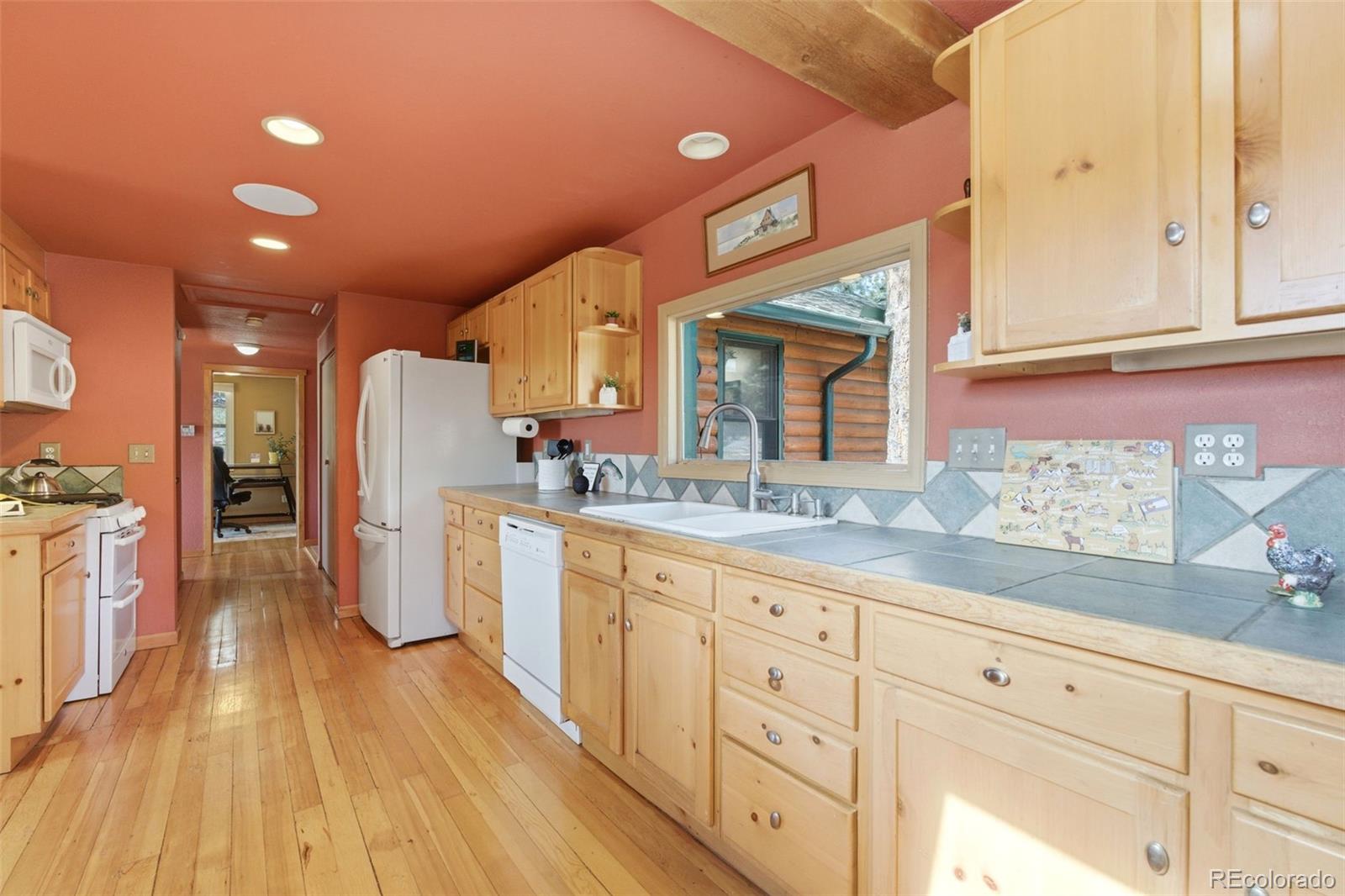 22901 Pinecrest Road Golden, CO 80401 - Photo 13 of 39