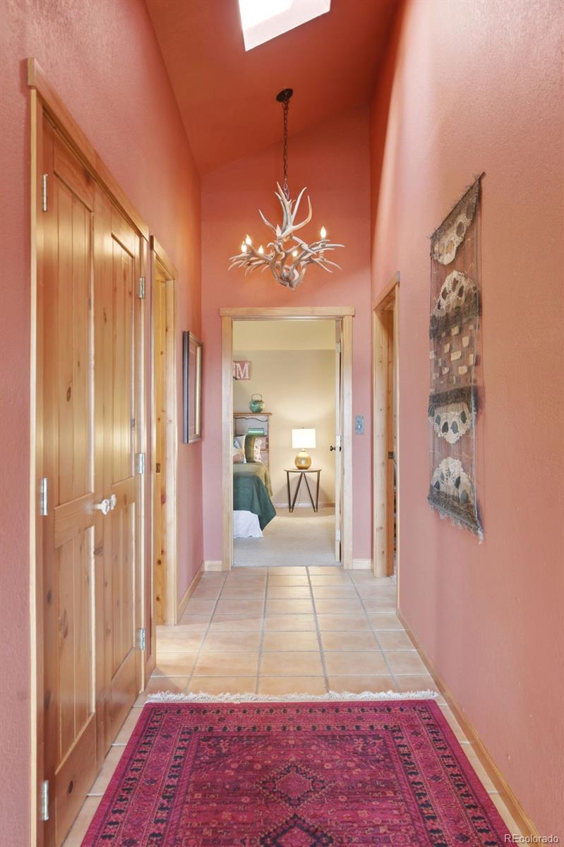 22901 Pinecrest Road Golden, CO 80401 - Photo 17 of 39