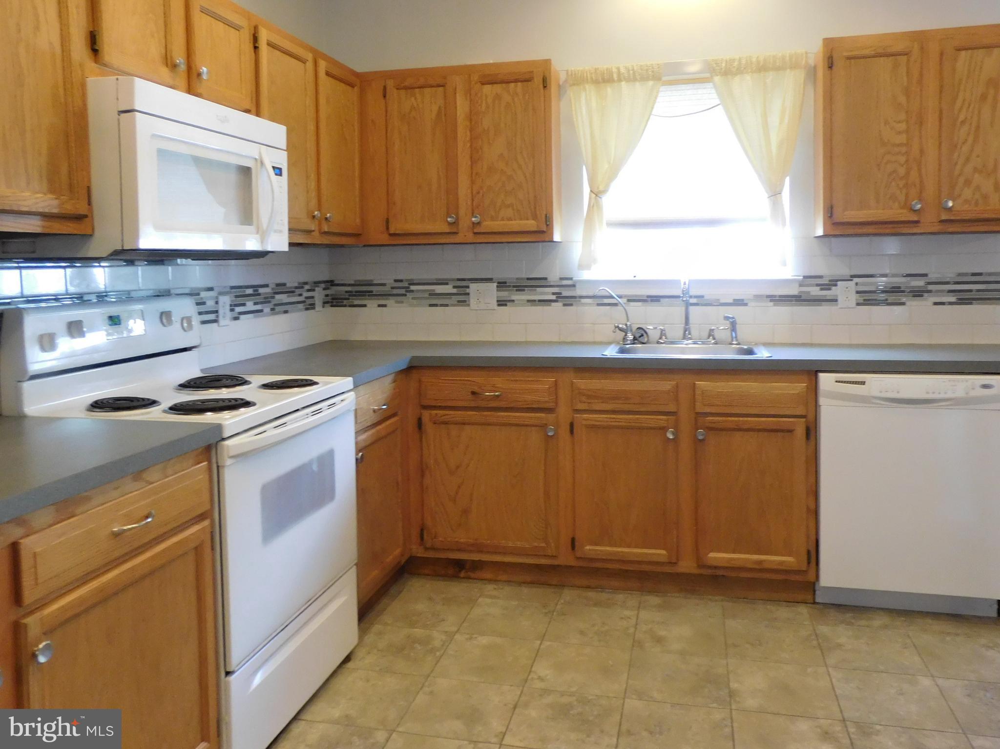 10 Turtle Court, Unit 10 Delanco, NJ 08075 - Photo 16 of 45 Kitchen