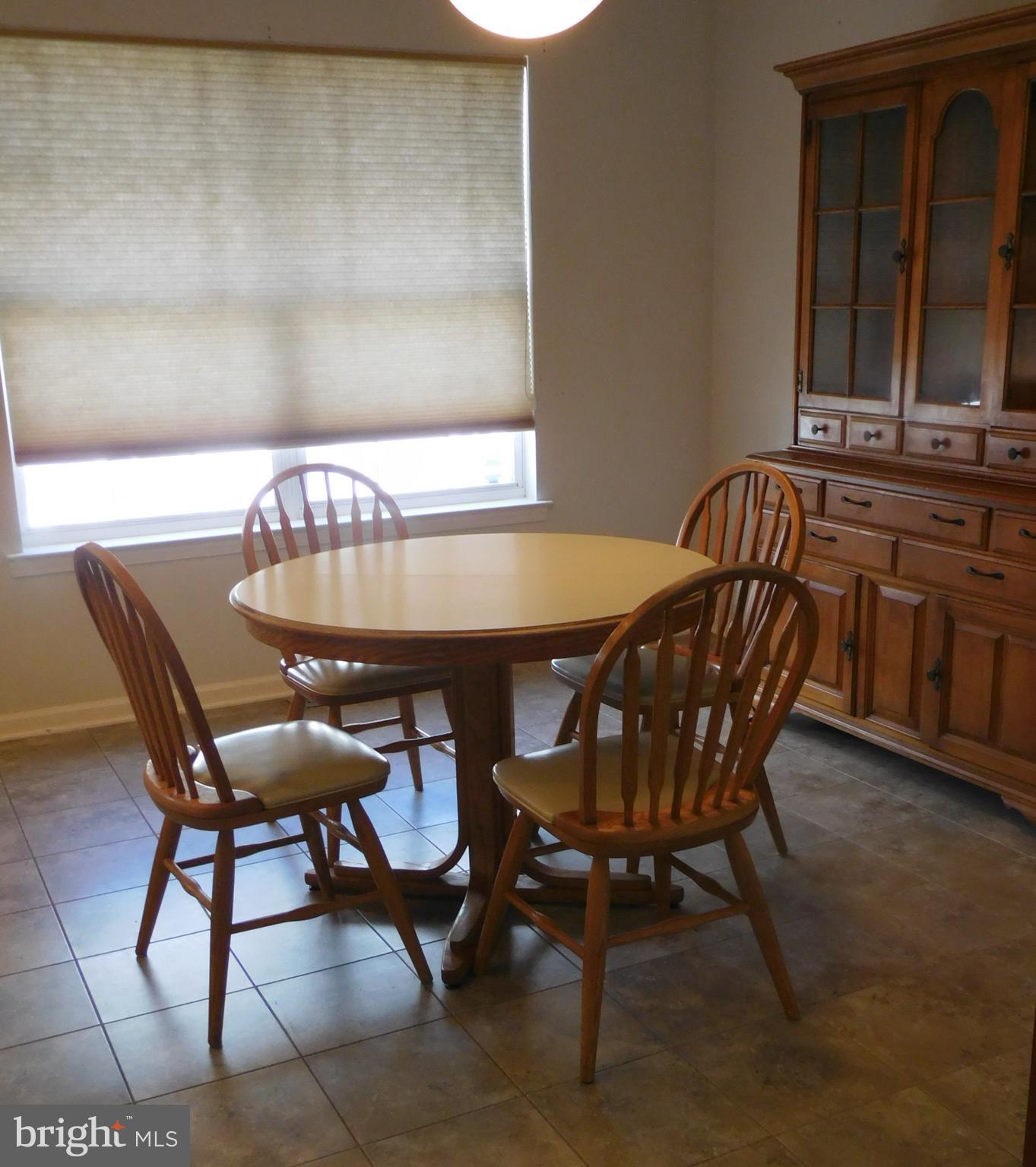 10 Turtle Court, Unit 10 Delanco, NJ 08075 - Photo 21 of 45 Kitchen dining area