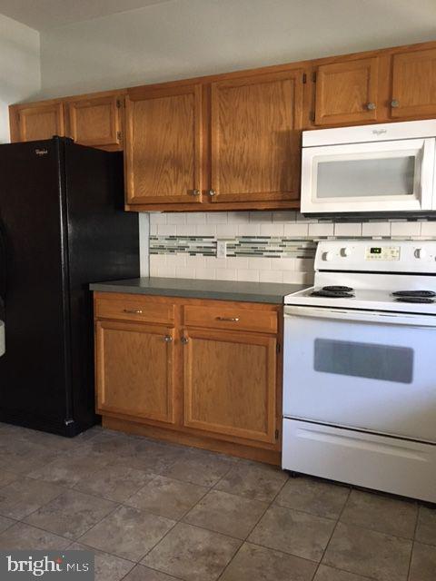 10 Turtle Court, Unit 10 Delanco, NJ 08075 - Photo 22 of 45 kitchen