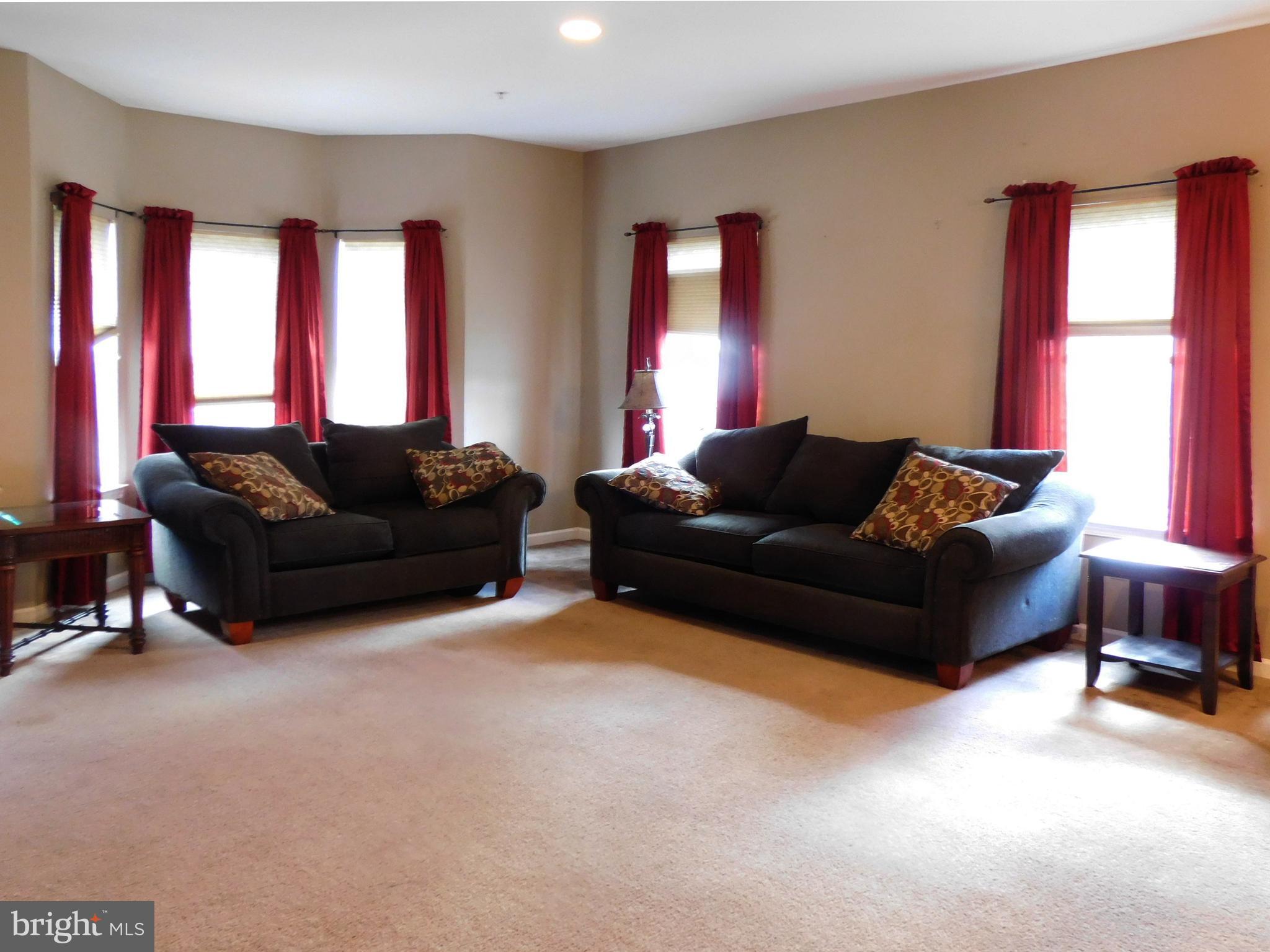 10 Turtle Court, Unit 10 Delanco, NJ 08075 - Photo 10 of 45 Living room