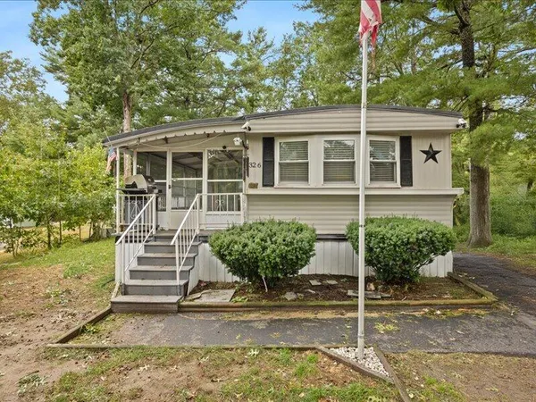 $300,000 | 32-6 South Mdw Villiage, Carver, MA 02330