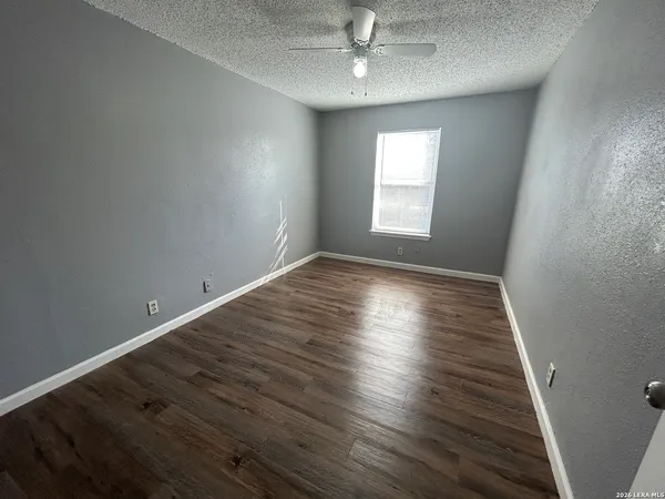 $750 | 518 Briggs Avenue, Unit 401, San Antonio, TX 78211