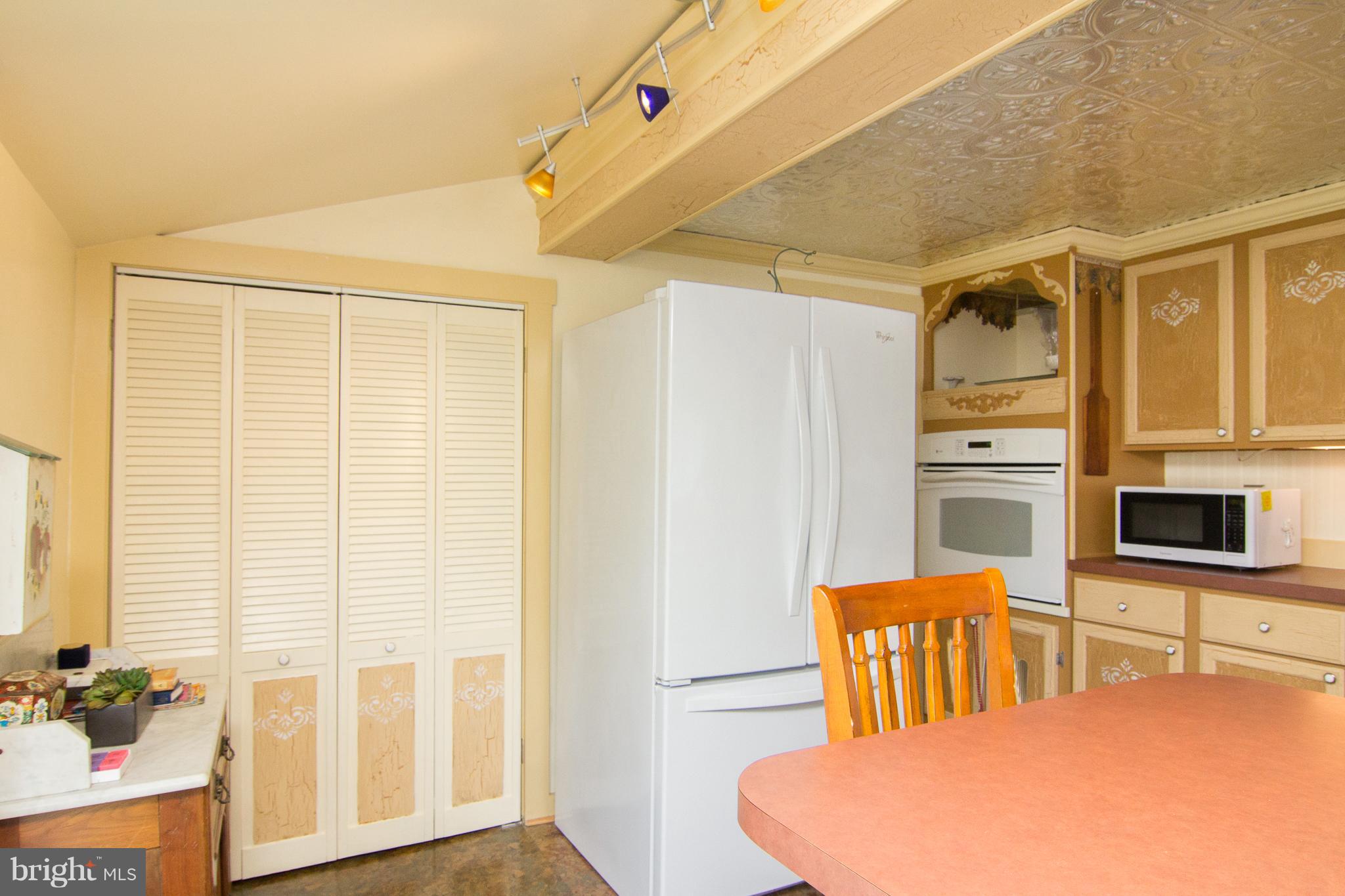 21 Pleasant Valley Road Westminster, MD 21158 - Photo 21 of 23 Kitchen