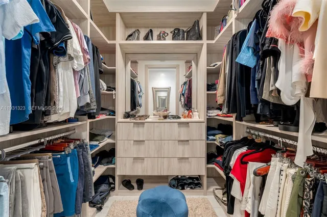 $18,500 | 1000 Brickell Plaza, Unit PH5203, Miami, FL 33131