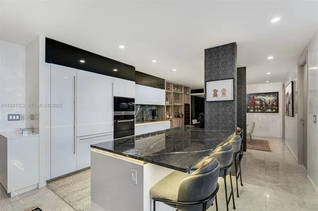 $18,500 | 1000 Brickell Plaza, Unit PH5203, Miami, FL 33131