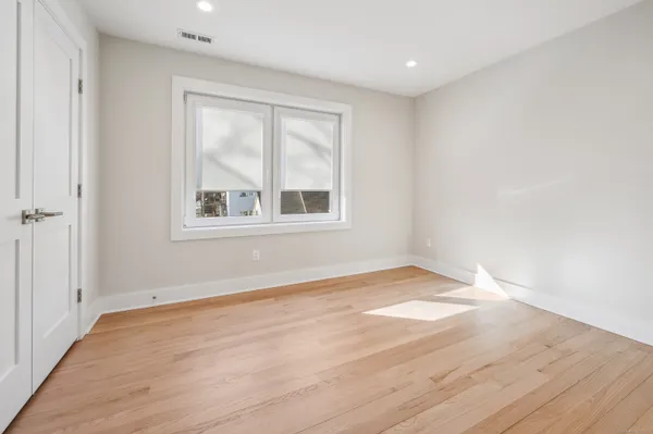 $6,000 | 239 Henry Street, Unit 3, Stamford, CT 06902