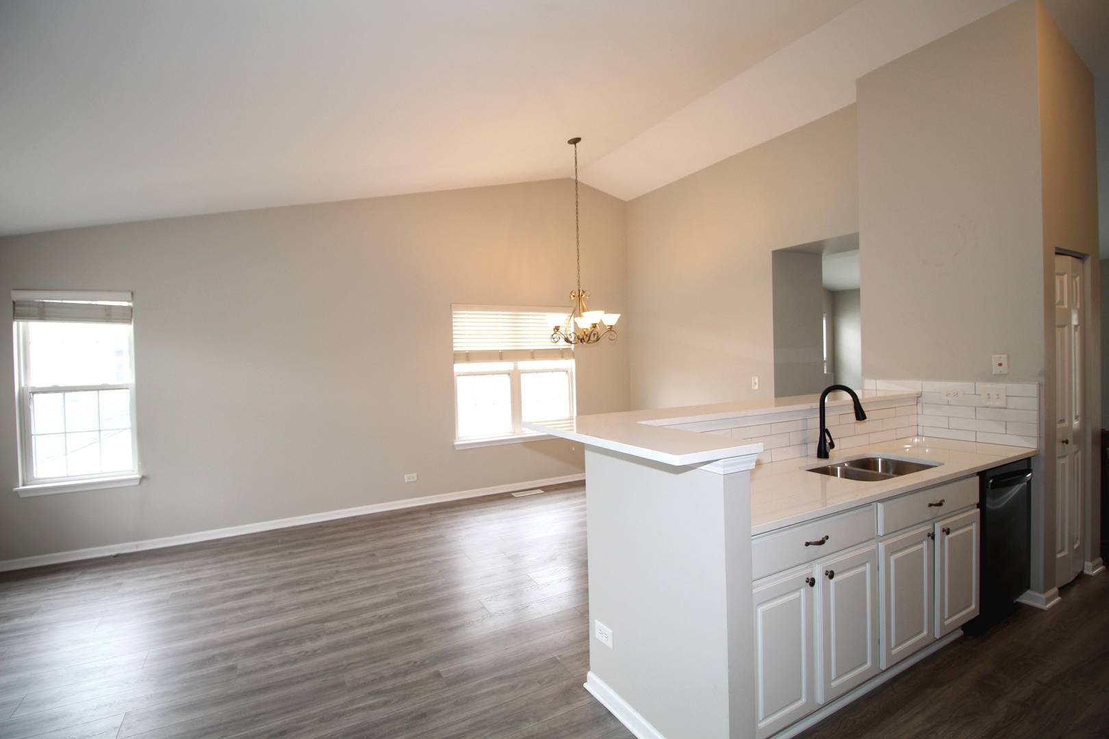 2518 Golf Ridge Circle, Unit 2518 Naperville, IL 60563 - Photo 9 of 27