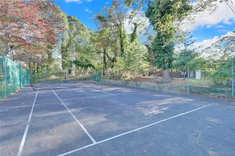 $1,375,000 | 131 Oakside Drive, Smithtown, NY 11787