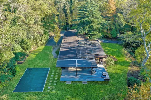 $1,375,000 | 131 Oakside Drive, Smithtown, NY 11787