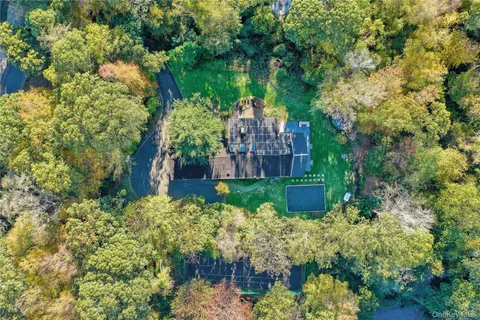 $1,375,000 | 131 Oakside Drive, Smithtown, NY 11787