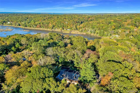 $1,375,000 | 131 Oakside Drive, Smithtown, NY 11787