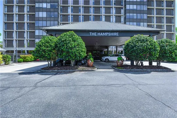 $1,650 | 1101 North Elm Street, Unit 305, Greensboro, NC 27401