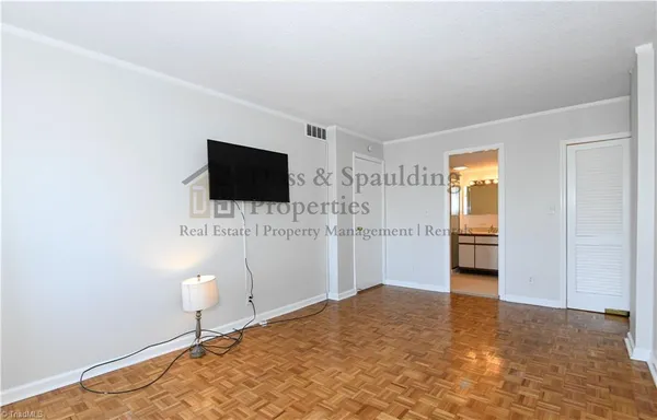 $1,650 | 1101 North Elm Street, Unit 305, Greensboro, NC 27401