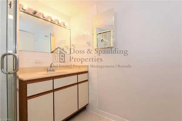 $1,650 | 1101 North Elm Street, Unit 305, Greensboro, NC 27401