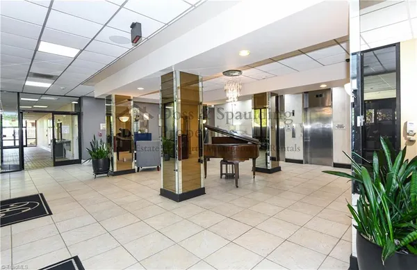 $1,650 | 1101 North Elm Street, Unit 305, Greensboro, NC 27401