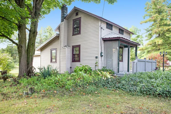 $173,500 | 53690 Parkville Road, Three Rivers, MI 49093