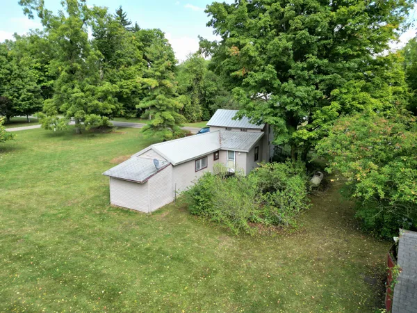 $173,500 | 53690 Parkville Road, Three Rivers, MI 49093