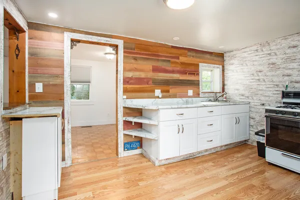 $173,500 | 53690 Parkville Road, Three Rivers, MI 49093