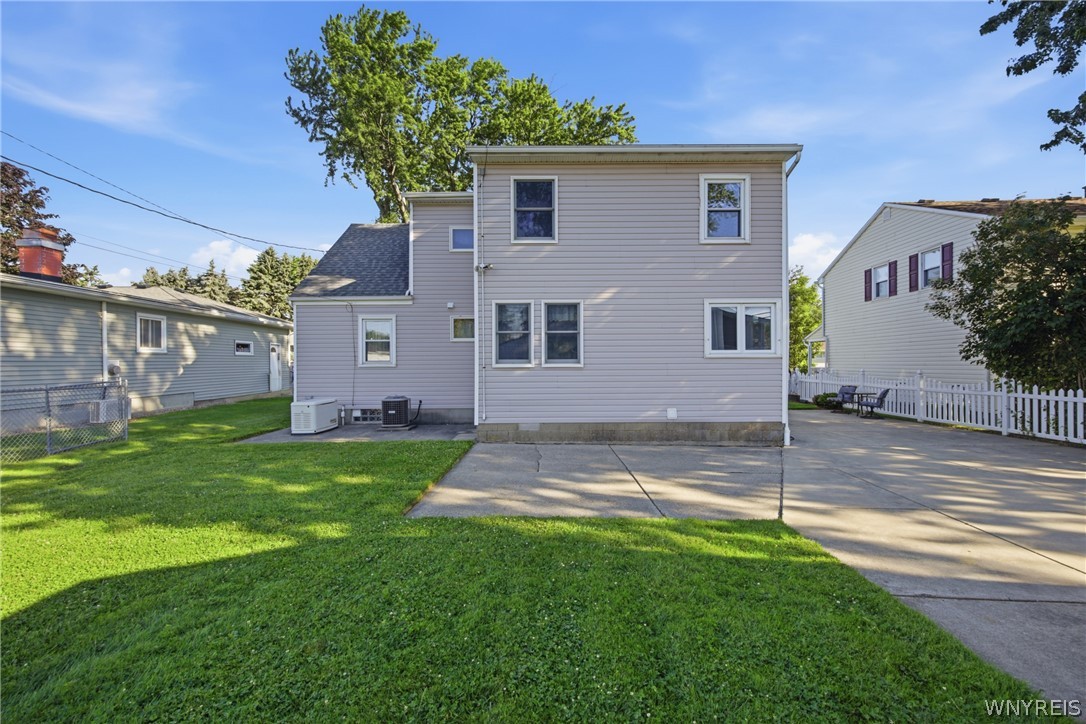 3385 Dickens Road Hamburg, NY 14219 - Photo 5 of 48