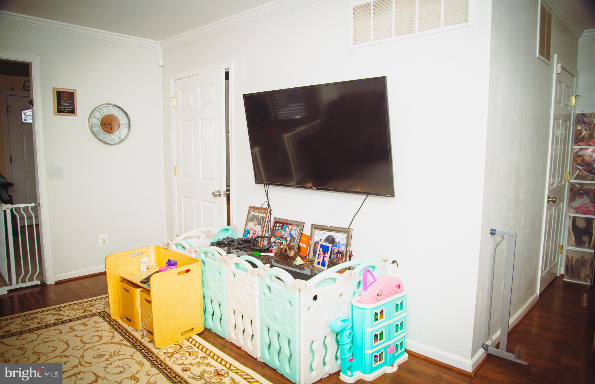 925 3rd Avenue Croydon, PA 19021 - Photo 8 of 25 Gallery Image 8