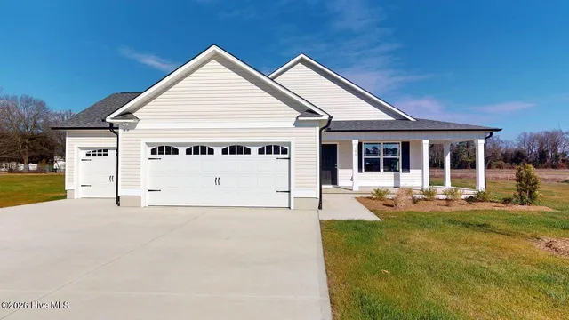 $299,900 | 106 Gorman Place, La Grange, NC 28551
